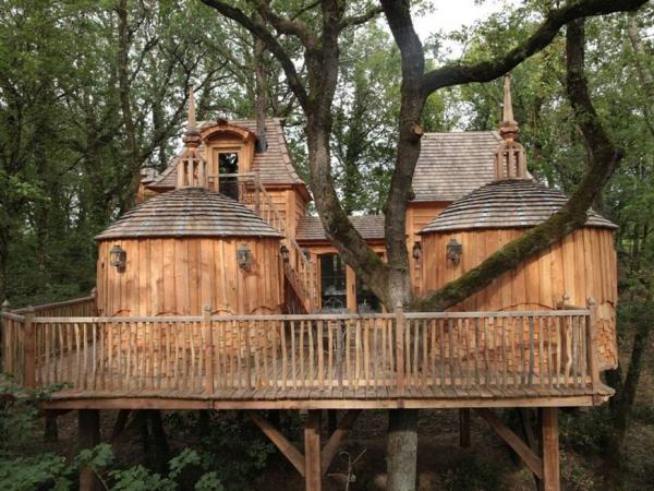 Ngôi nhà trên cây với thiết kế ấn tượng